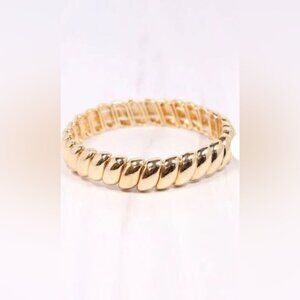 NWT Stover Metal Bracelet-Gold
